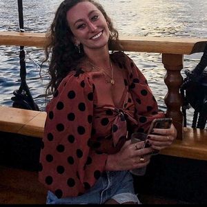 Polka dot balloon sleeve top